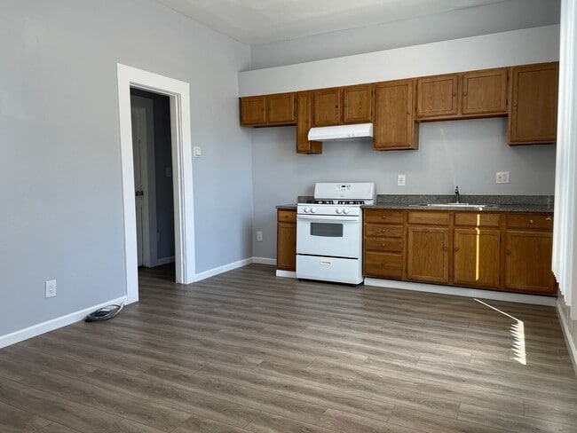 Photo - 00812 Unit T2003B