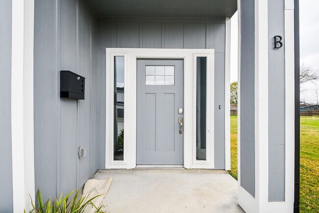 4401 Alvin St