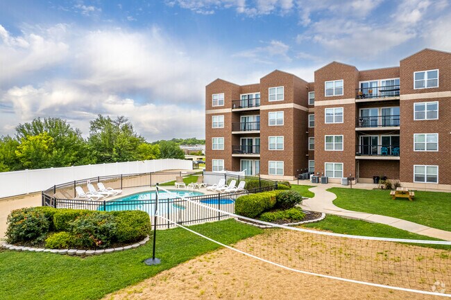 The Villas at Emporia - The Villas at Emporia Apartments