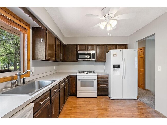 Photo - 1735 Walnut Ln