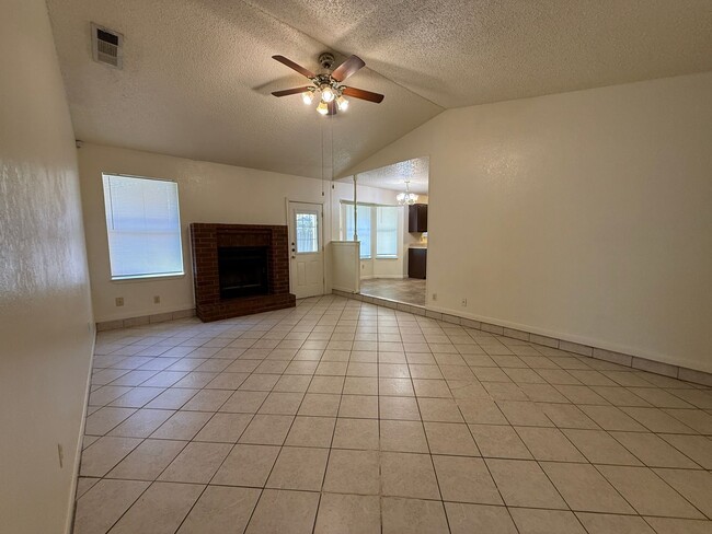 Photo - 412 Baumann Dr
