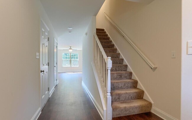 Photo - 202 Westhafer Ct.