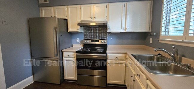 Photo - 3001 Heathstead Place