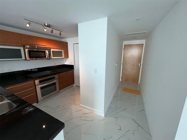 Photo - 253 NE 2nd St Unit 3804