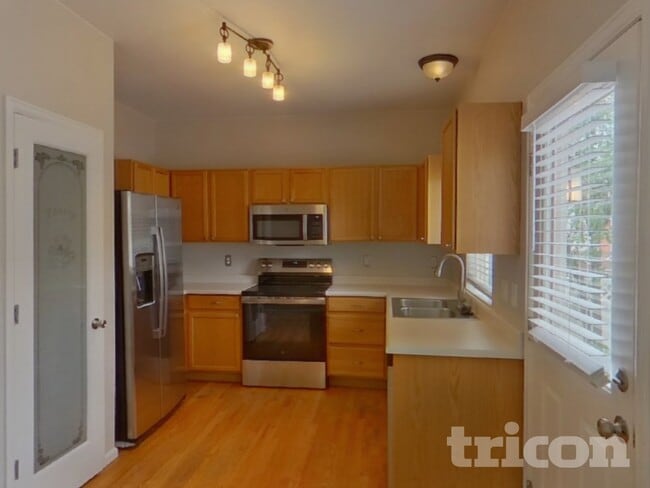 Photo - 2434 St Paul Dr