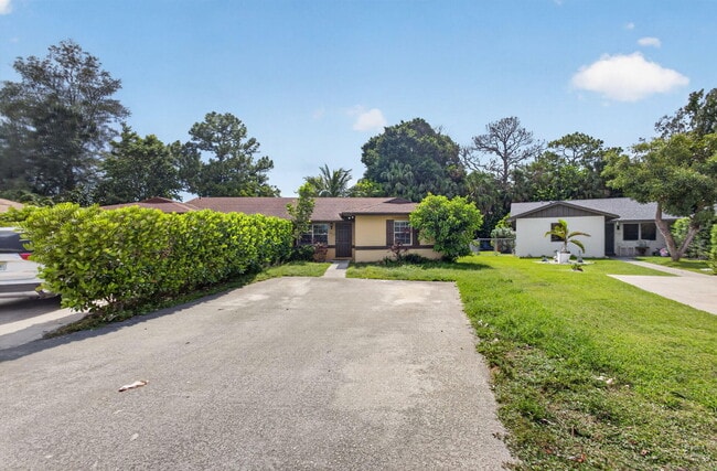 Photo - 4873 Arthur St