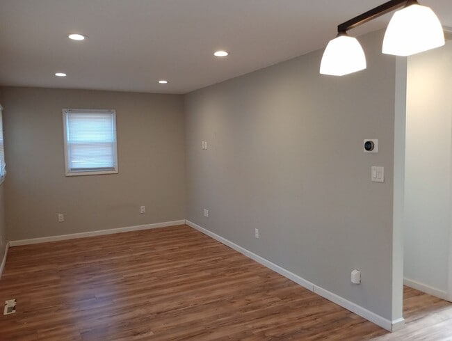 Photo - 3 Bedroom, 3 Bath Single Family Home for Rent