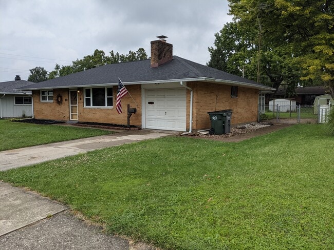 Photo - 728 Lymington Rd