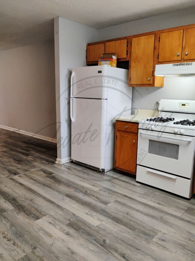Photo - Three Bedroom, Two Level Duplex for Rent! Unit Nowlin 211 A