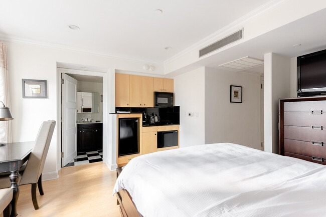 160 Central Park S Unit SI FL29-ID1590572P