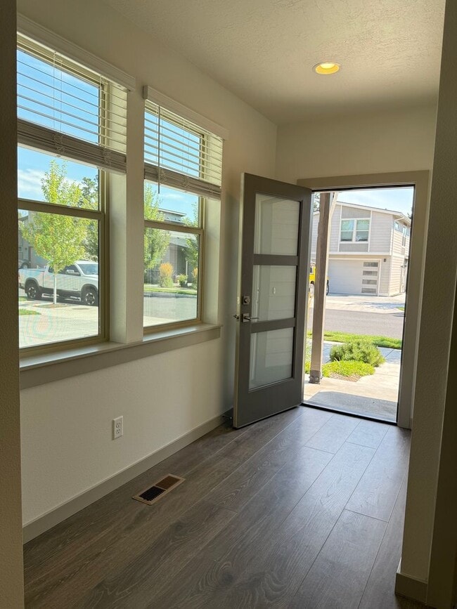 Photo - 50% Off First Month's Rent! Newer 3 Bed/2 Bath Construction on Bend's Eastside - Cessna Drive