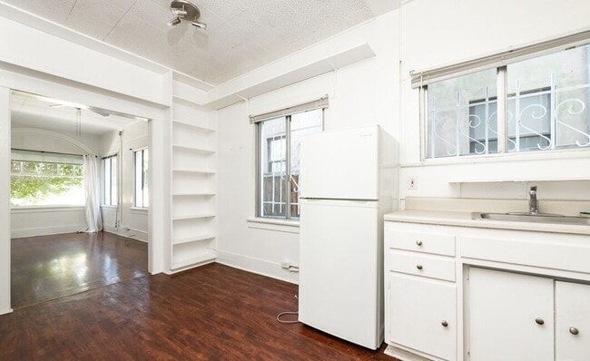 30 Dudley Ave