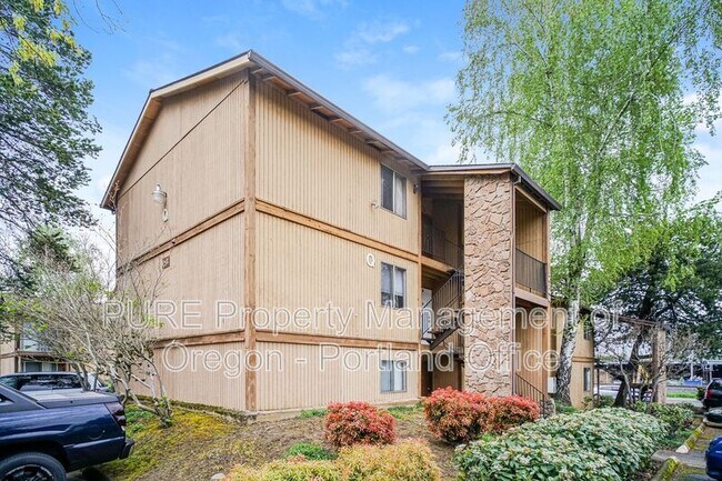 Photo - 14140 NE Sandy Blvd