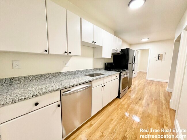 Photo - 523 E 3rd St Unit 1