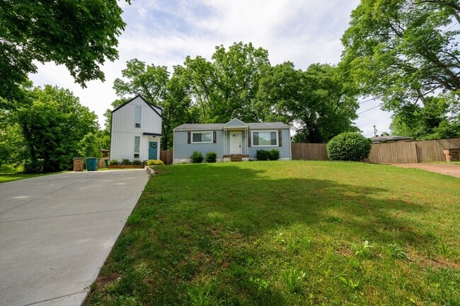 **NOW AVAILABLE!!**  Quaint Cul-de-sac Home Now Available in Riverside Village, East Nashville!