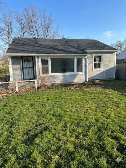 Photo - 112 Dawn Ave