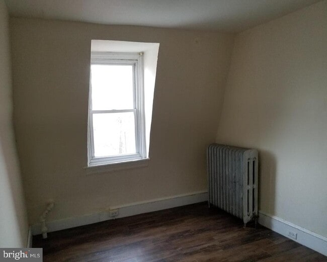 Photo - 349 N 2nd St