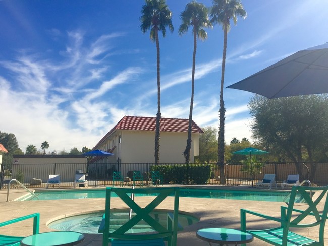 Shadow Hills Townhomes - Shadow Hills Townhomes
