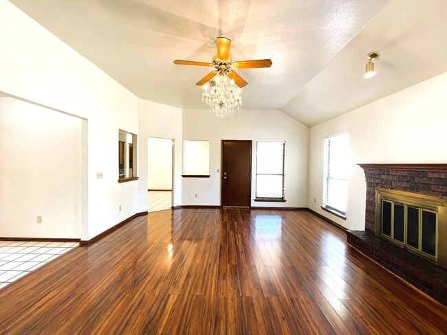 Photo - 5804 Republic Dr