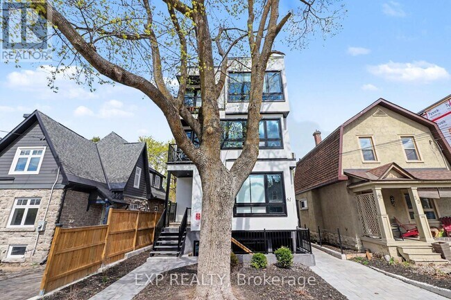 Photo - 61 Pinehurst Ave Unit A