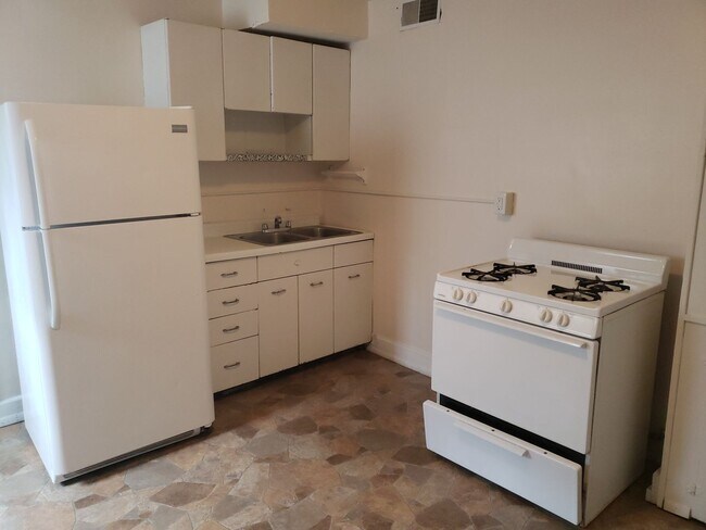 Photo - 233-235 Grant Avenue Unit 235
