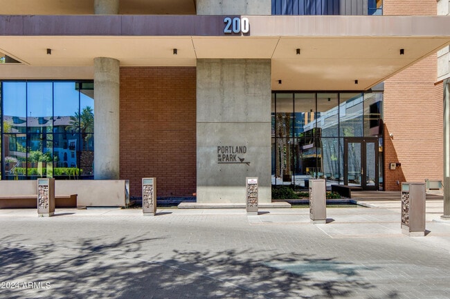 Photo - 200 W Portland St Unidad 511