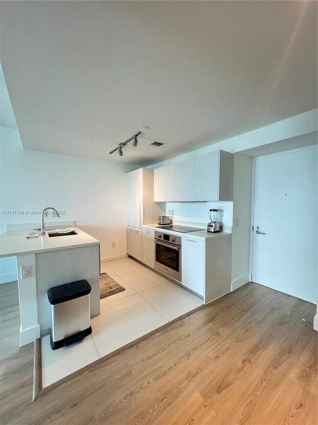 Photo - 501 NE 31st St Unit 1202