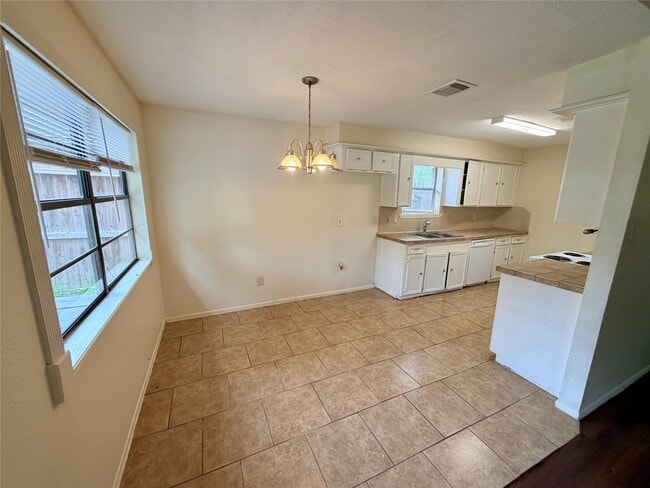 15811 Nutcracker Ct
