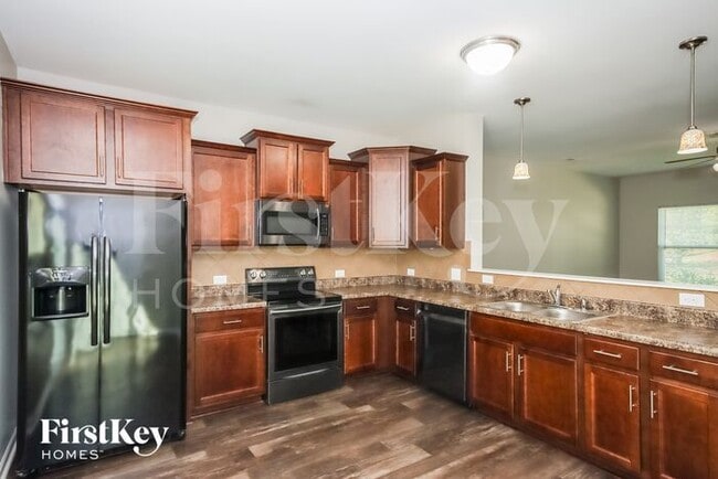 Photo - 905 Little Dog Ln