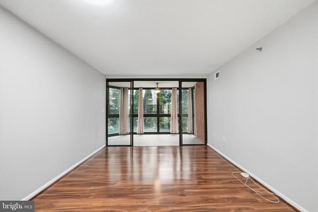 Photo - 1001 N Randolph St Unidad 112