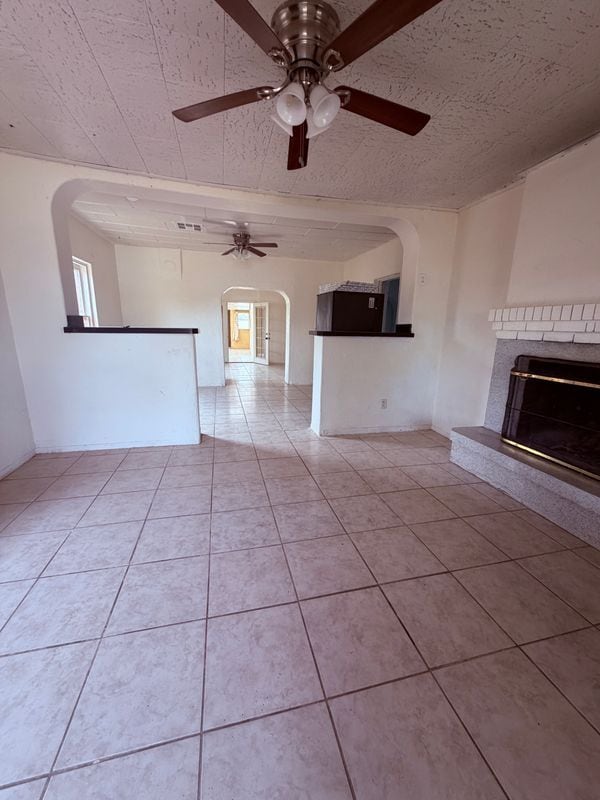 Photo - 1235 W Ontario St