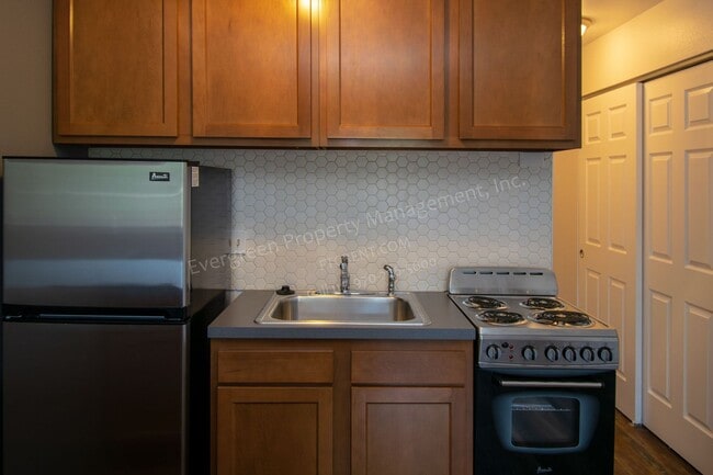 Photo - 2008 W Plum St Unidad 1A