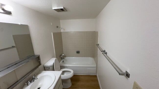 Photo - 1000 W Flint St Unit 1000 W Flint Street #D