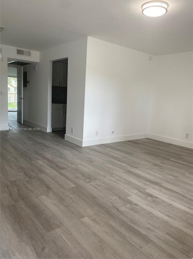 Building Photo - 13455 SW 9th Ct Unit 203J