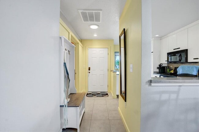 Photo - 455 Prestwick Pl Unidad 455