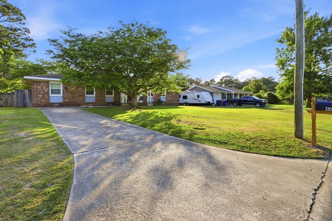 Photo - 607 Oakwood Ave