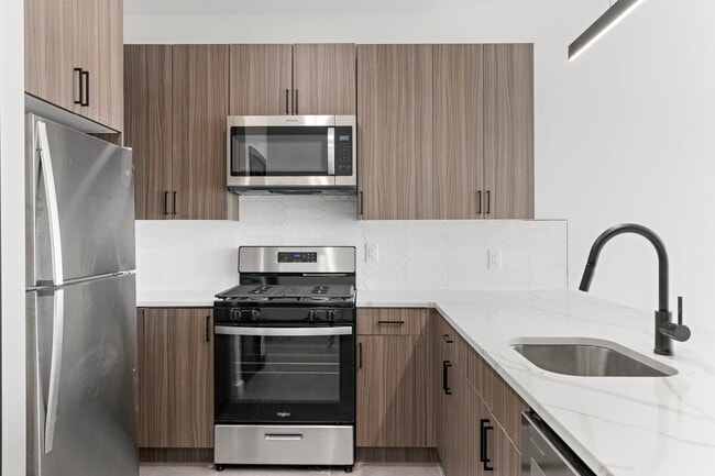 Photo - 132 Mallory Ave Unit 405