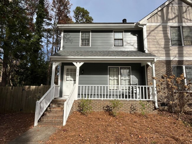 Charming 2Bd, 2.5BA North Raleigh Home wit... - Charming 2Bd, 2.5BA North Raleigh Home wit...