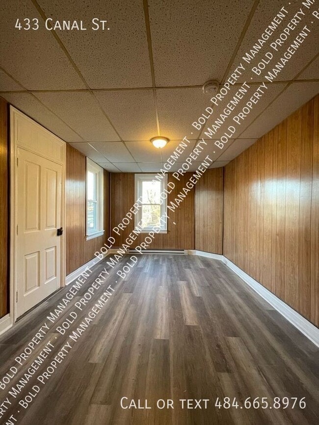 Photo - 433 Canal St