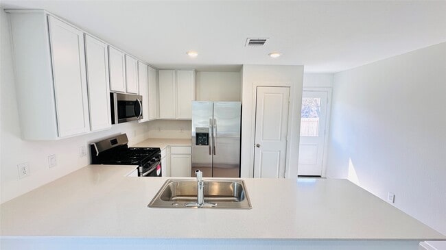 Photo - 113 Lisa Marie Dr