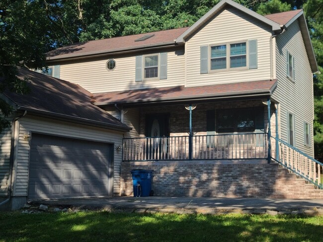 Building Photo - 2871 E 777th Rd