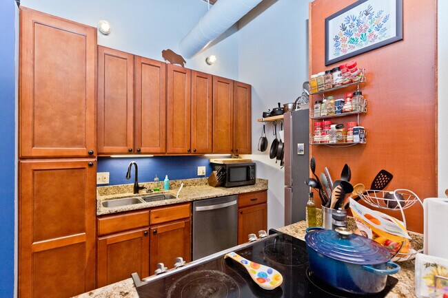 Photo - 331 S Peoria St Unidad 406