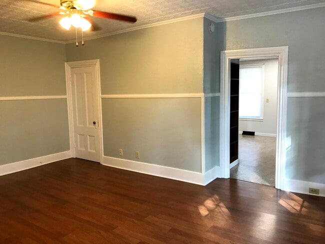 Living room looking into kitchen - 51 Stage St Apartments Unit 51 Stage St
