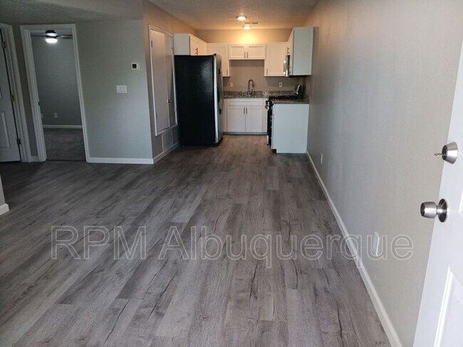 Building Photo - 1201 S Main St Rental