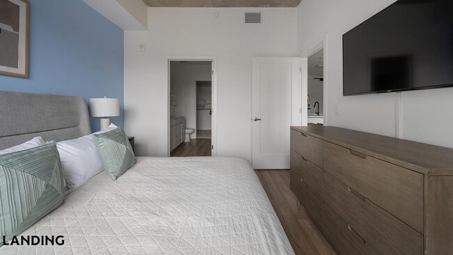 Photo - 1801 Patterson St Unidad 222