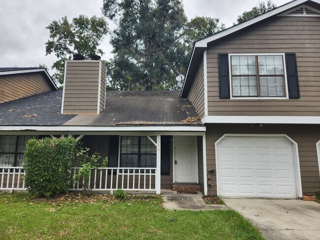 Photo - **Available January 1st** 3 Bedroom, 2.5 Bath Town Home