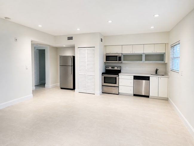 Photo - 6905 Bay Dr Unit 13