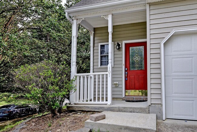 101 Susan Dr