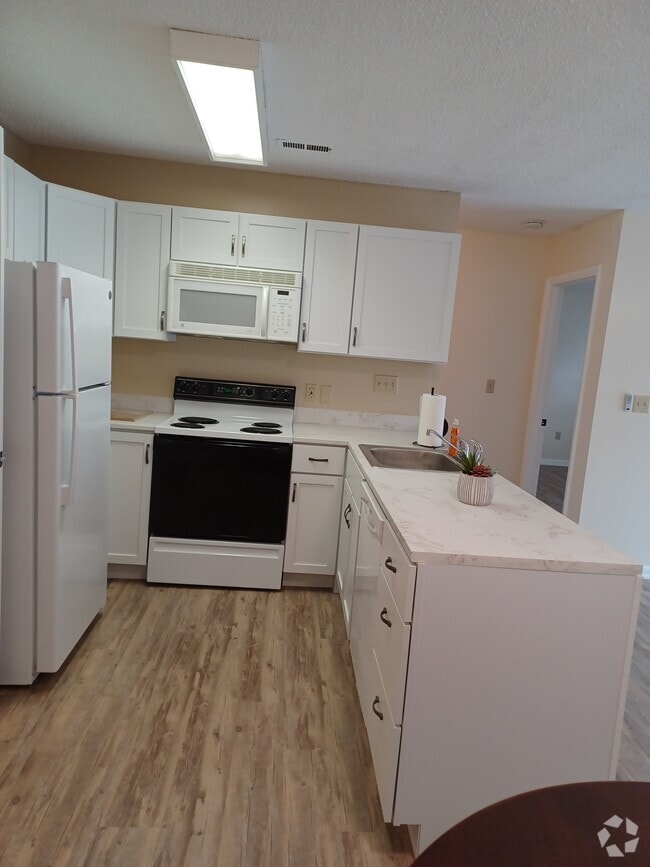 Building Photo - 582 Moull St Unit A Rental