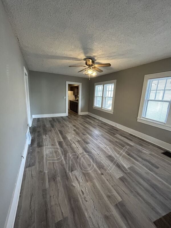 Photo - 419 E Jackson St